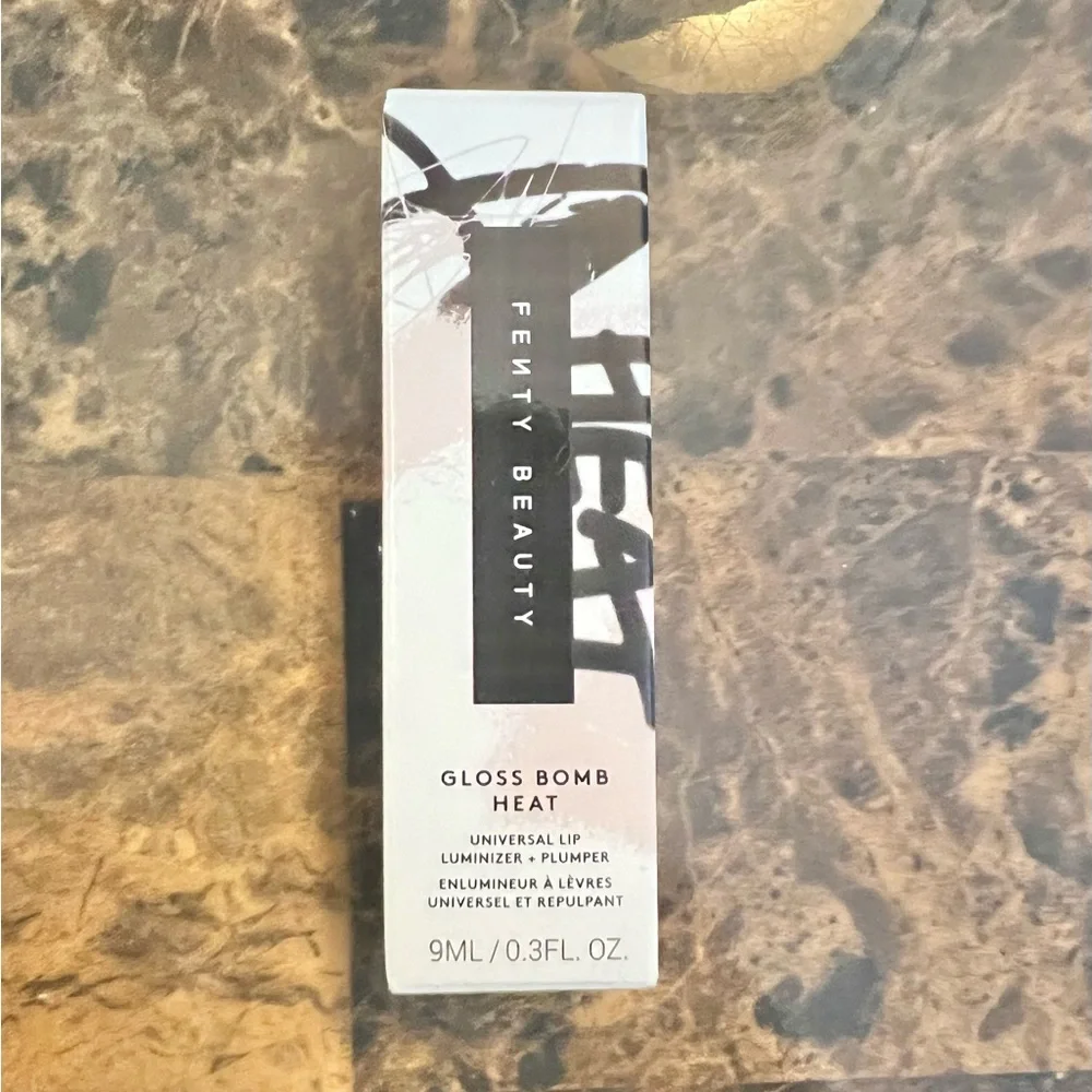 NIB Fenty Beauty Gloss Bomb Heat - Hot Chocolit